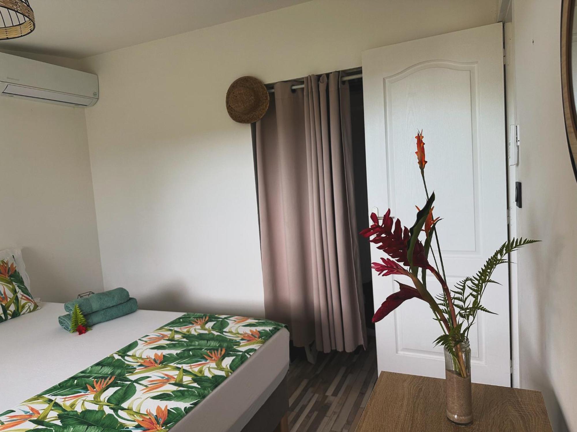 Lendormi - Maison Avec Piscine - Sainte Rose Ngoại thất bức ảnh